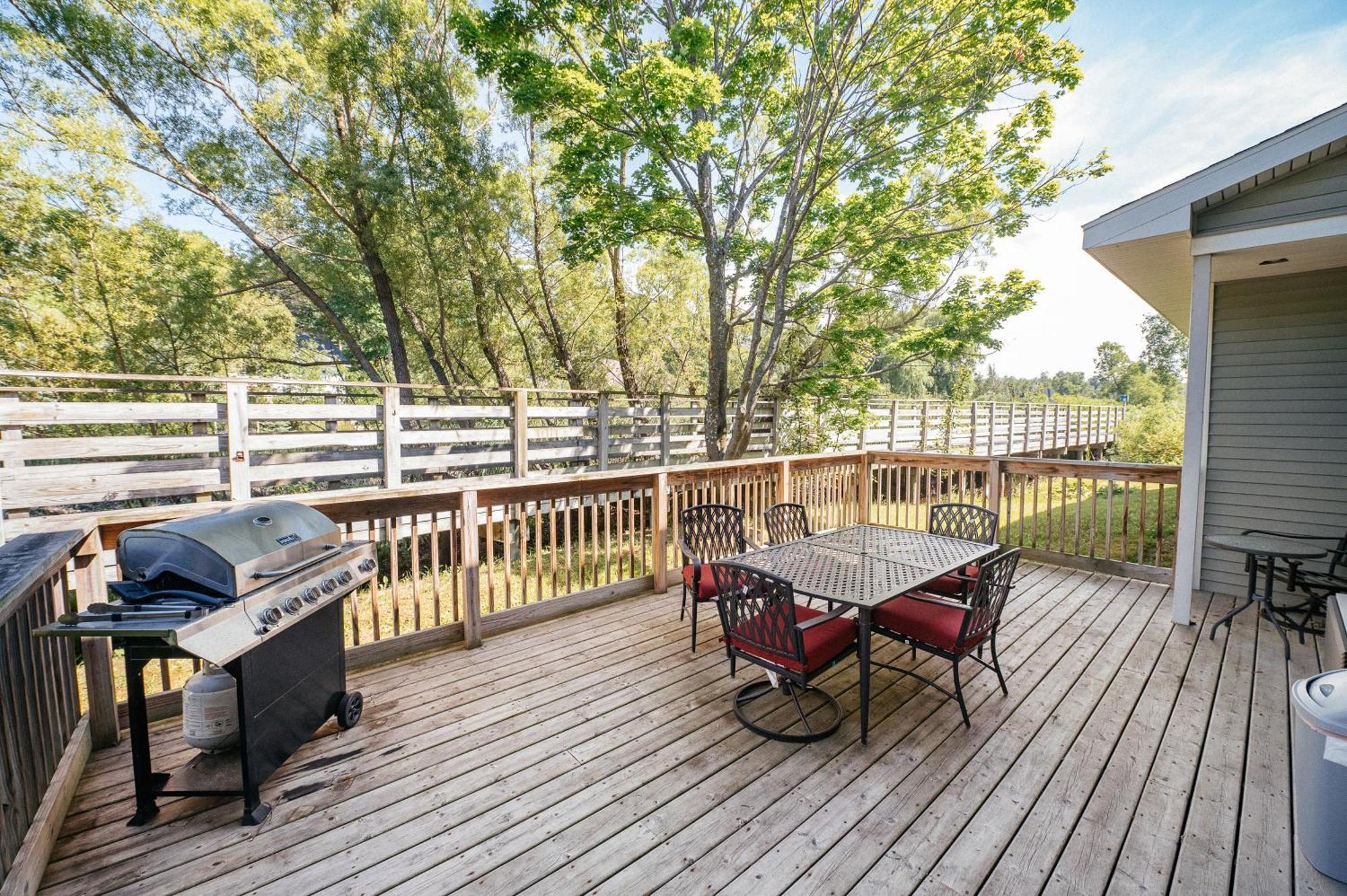 Kasa Gold Coast Inn Traverse City Exterior photo