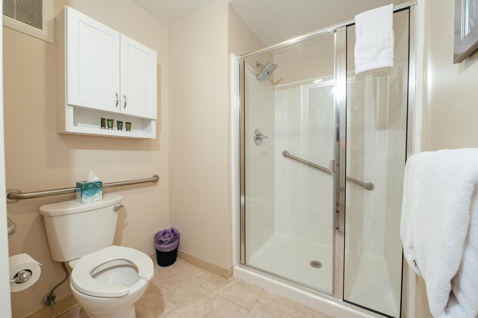 Kasa Gold Coast Inn Traverse City Room photo