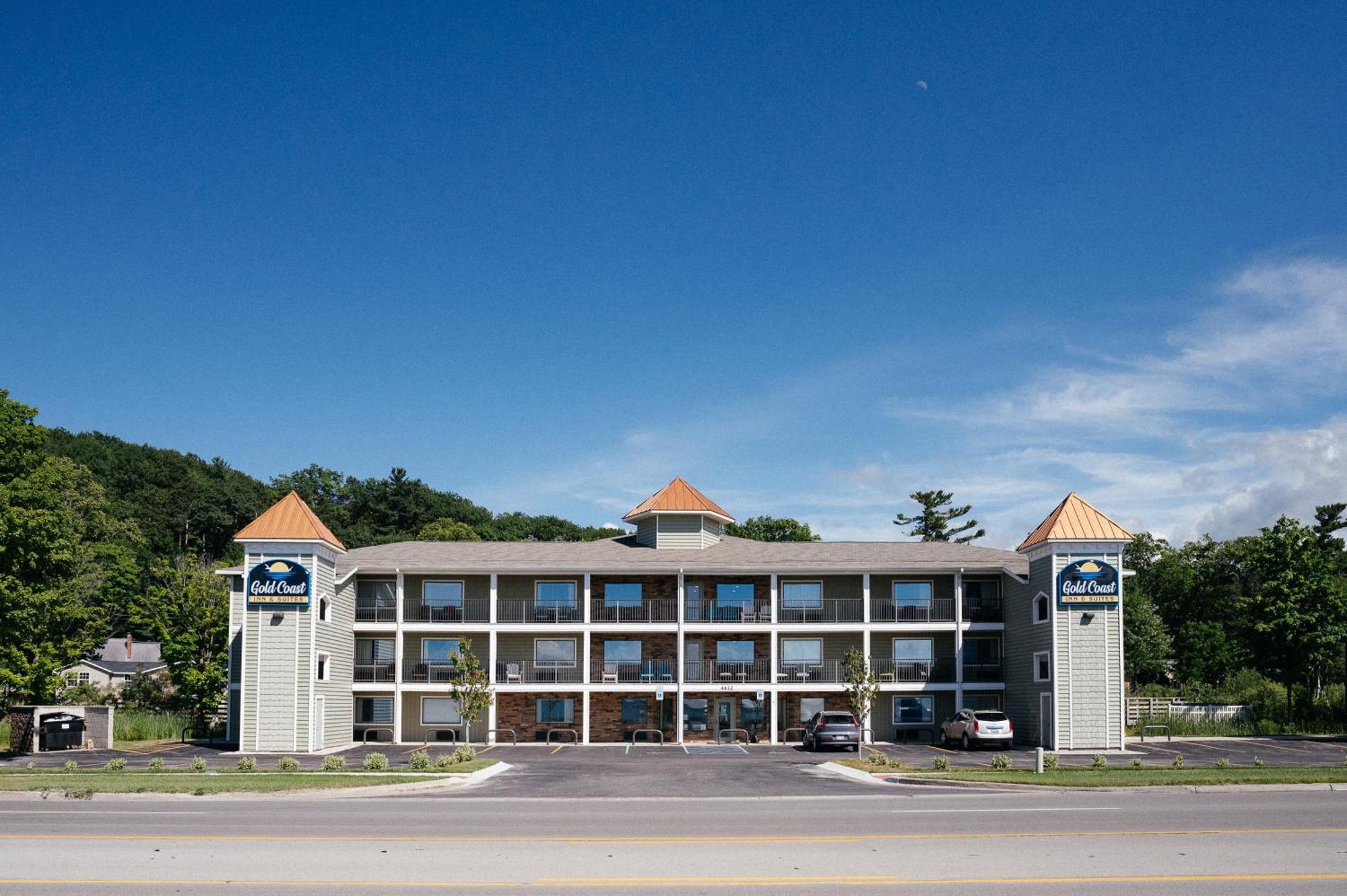 Kasa Gold Coast Inn Traverse City Exterior photo